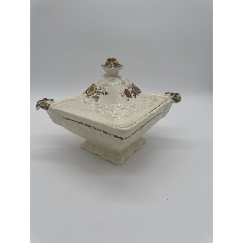 Mason's Ironware "Friarswood" Bowl With Lid Square‎ 7.5" X 7.5" X 7.5"
